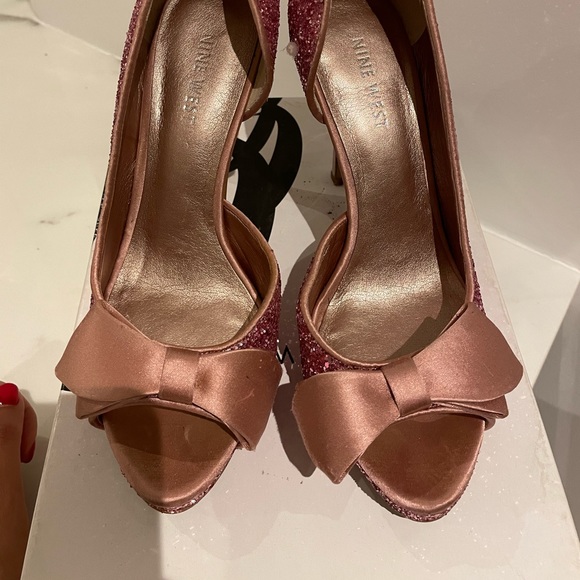 Nine West Pink sparkly peep toe heels with bow - Picture 14 of 16